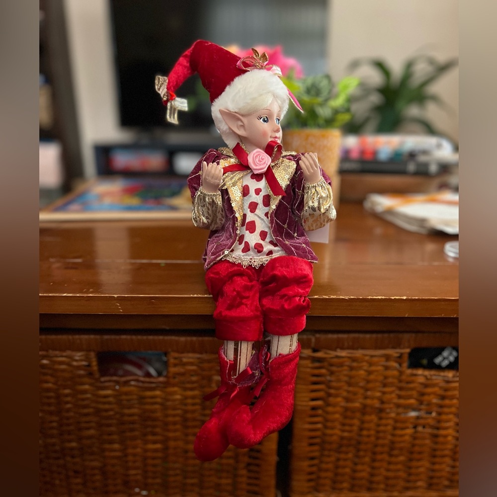 Cynthia Rowley Elf Doll with Heart Pattern Valentine Day - Picture 2 of 8